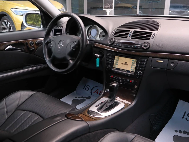 Mercedes-Benz E 55 AMG Harman Kardon/Memory/Navi/BiXenon, снимка 16 - Автомобили и джипове - 50747519