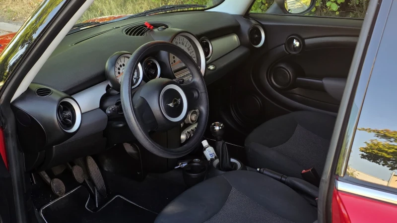 Mini One 1.4i, 94к.с., 6 скорости, снимка 8 - Автомобили и джипове - 52657452