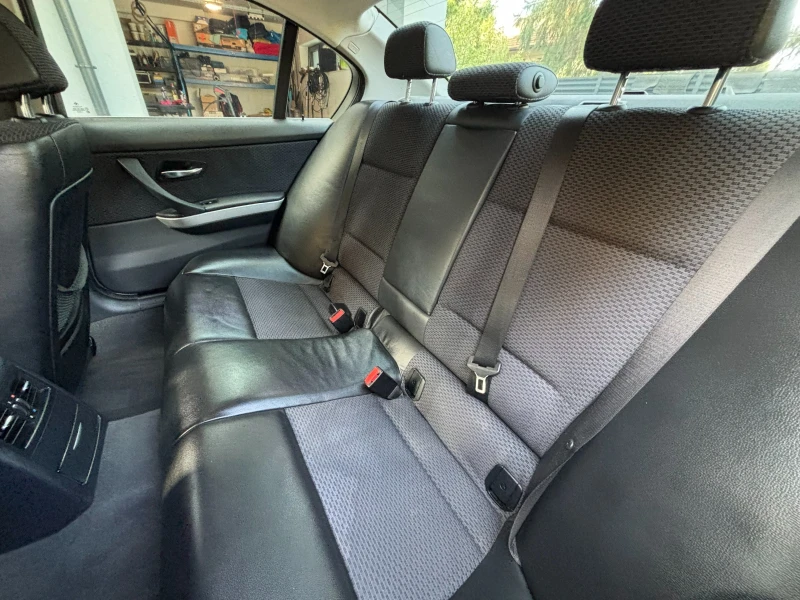 BMW 330, снимка 10 - Автомобили и джипове - 52087319