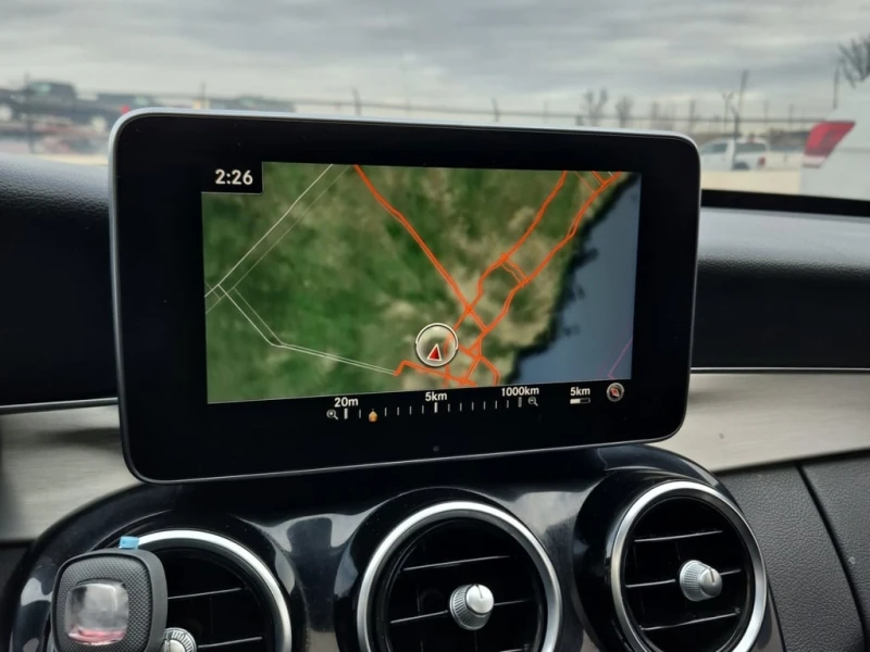 Mercedes-Benz C 300 * CARFAX * БЕЗ ПЪРВОНАЧАЛНА ВНОСКА, снимка 10 - Автомобили и джипове - 52951913