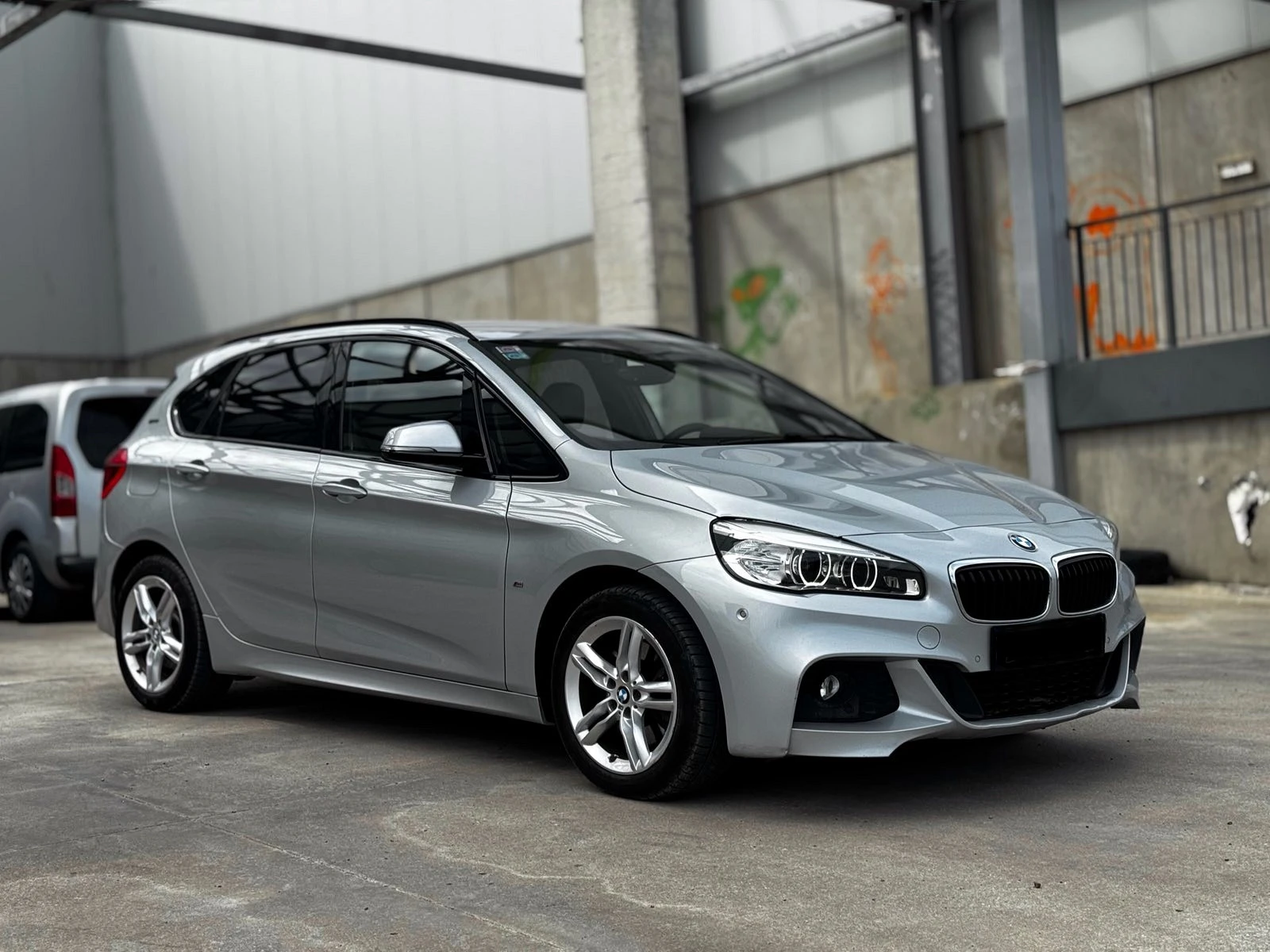 BMW 2 Active Tourer 225xe - изображение 9