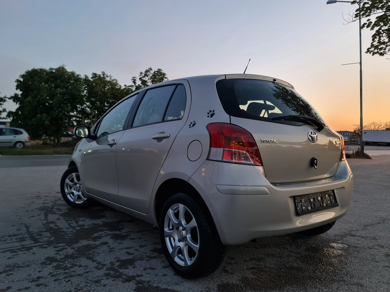 Toyota Yaris УНИКАТ/FACE LIFT - изображение 4