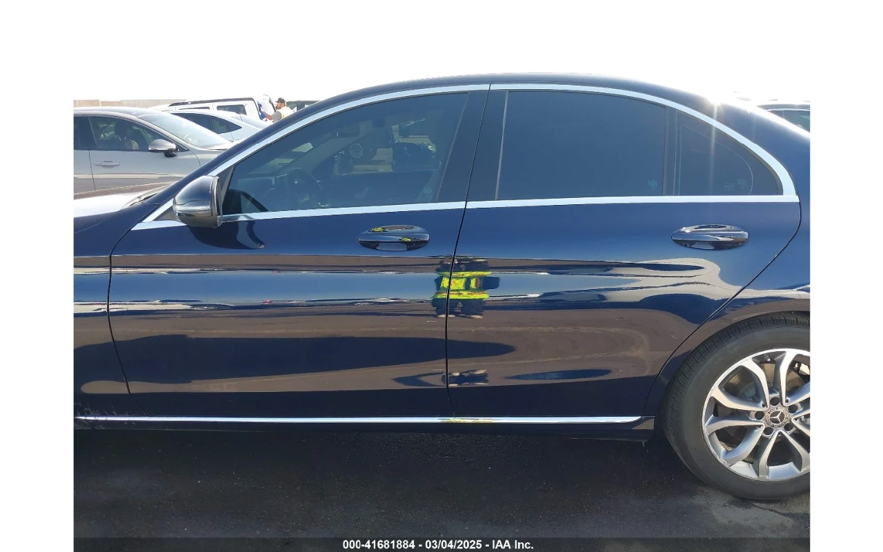 Mercedes-Benz C 300 2.0L * RWD * ЛИЗИНГ - изображение 4