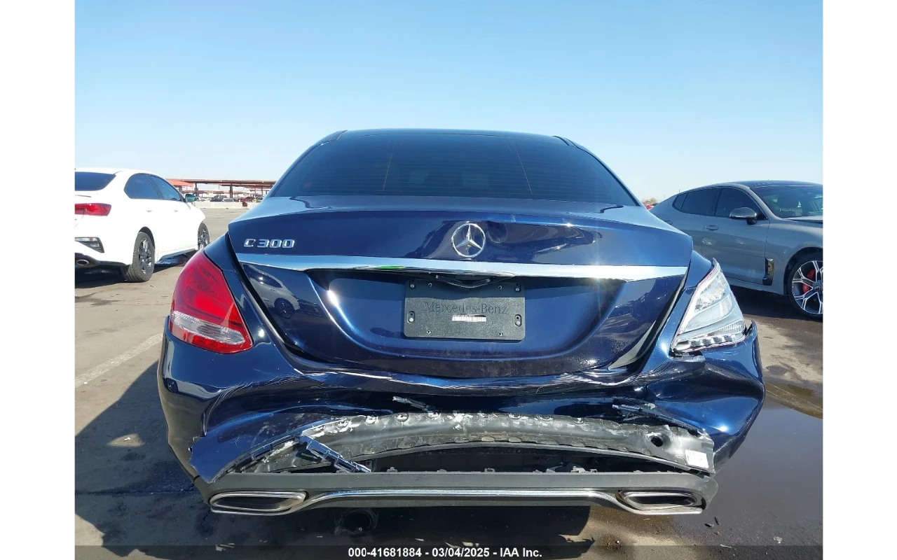 Mercedes-Benz C 300 2.0L * RWD * ЛИЗИНГ - изображение 6