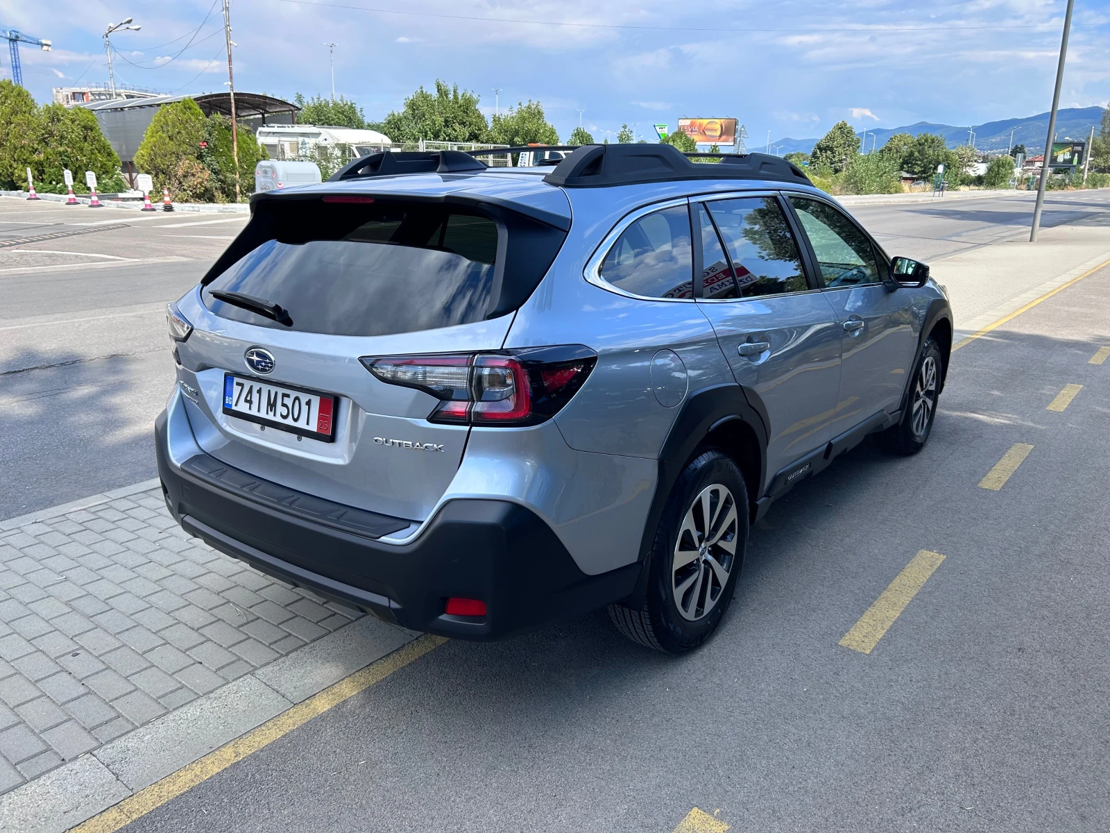 Subaru Outback Premium 2.5 AWD AUT 42хил.км - изображение 4