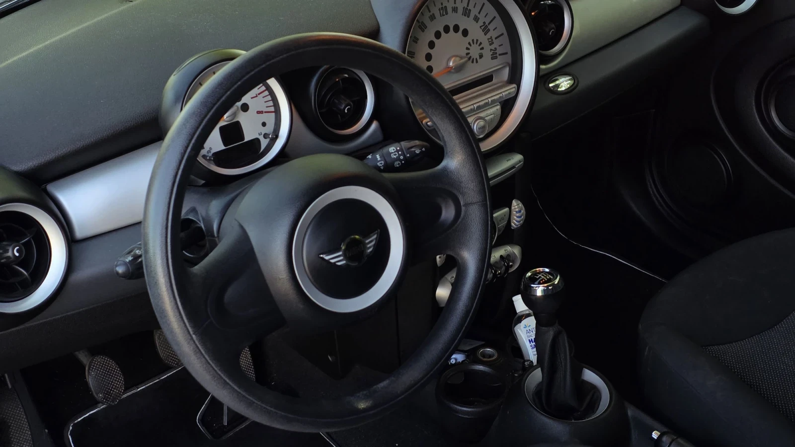 Mini One 1.4i, 94к.с., 6 скорости - изображение 10