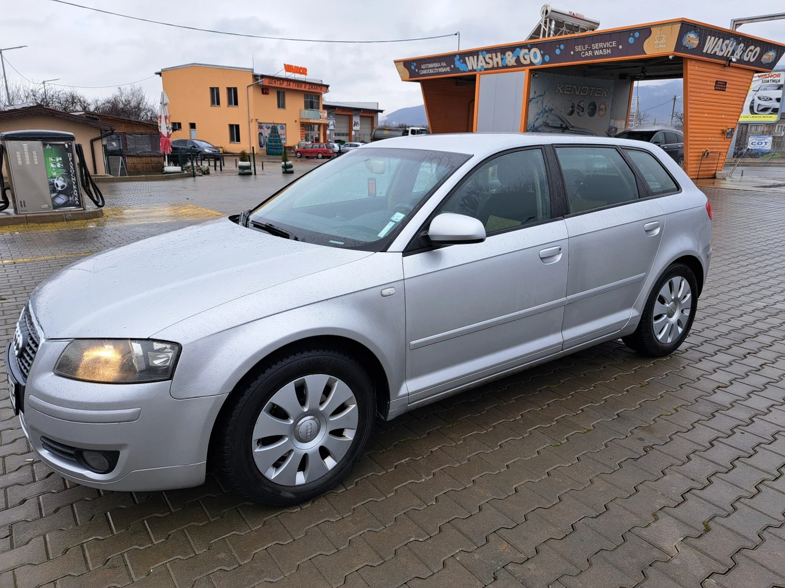 Audi A3 Sportback - изображение 2