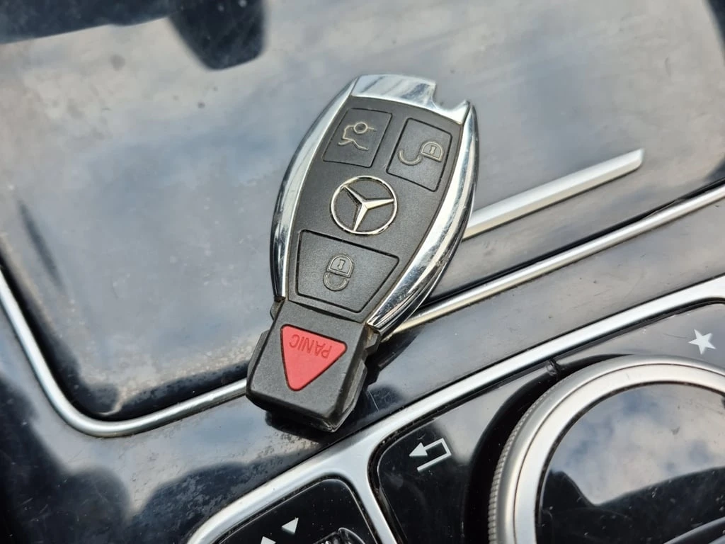 Mercedes-Benz C 300 * CARFAX * БЕЗ ПЪРВОНАЧАЛНА ВНОСКА - изображение 8