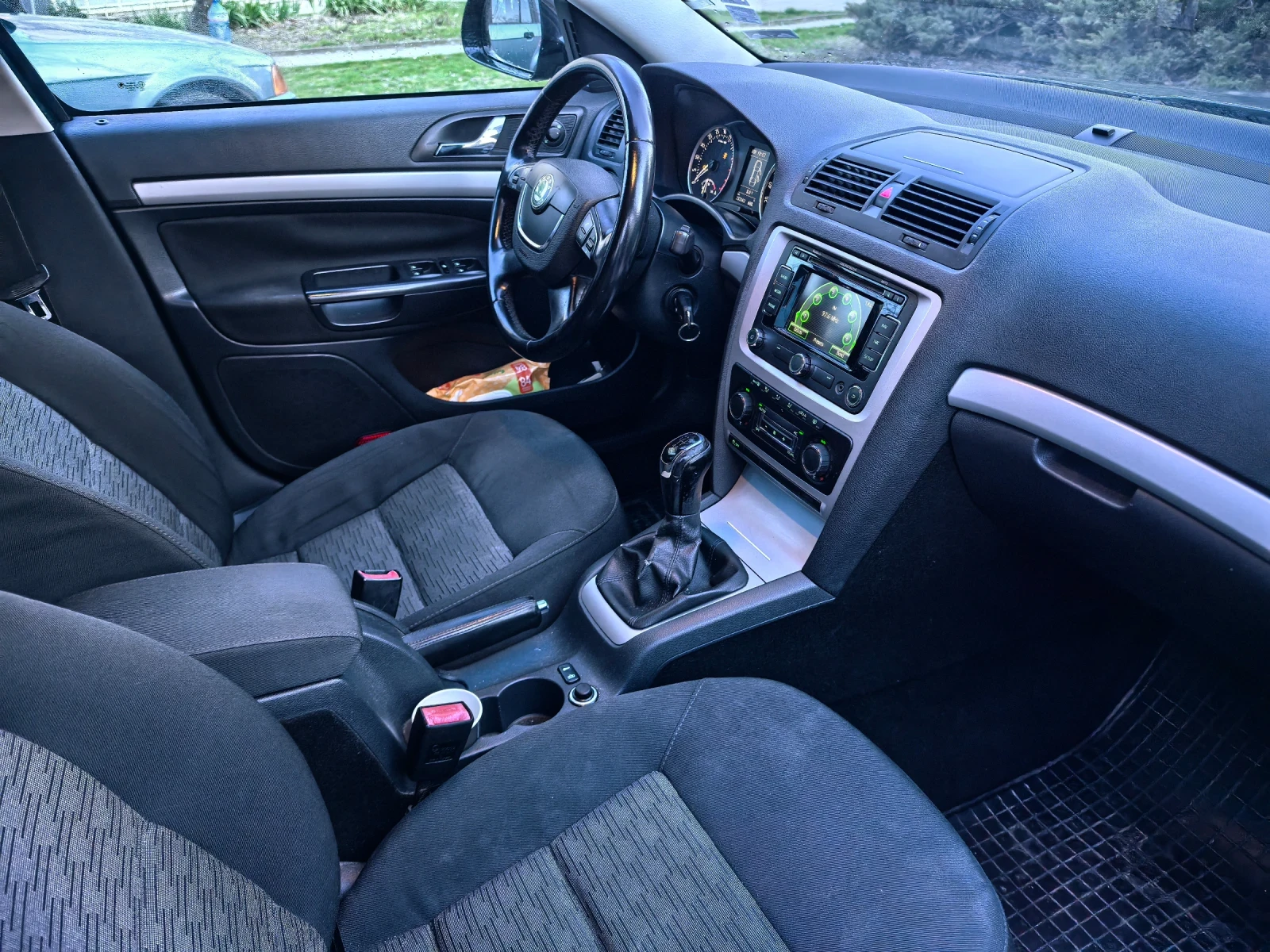 Skoda Octavia 1.6TDi | Mobile.bg � ����������� 8