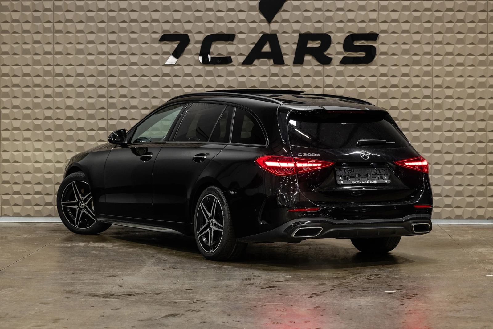 Mercedes-Benz C 300 d AMG Line* EQ Boost 9G-tronic* Apple CarPlay, снимка 4 - Автомобили и джипове - 53801448