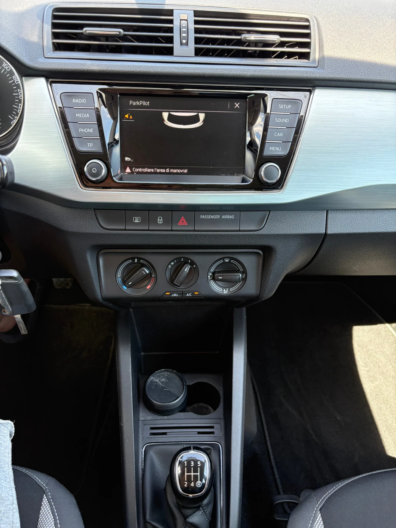 Skoda Fabia, снимка 7 - Автомобили и джипове - 54030994
