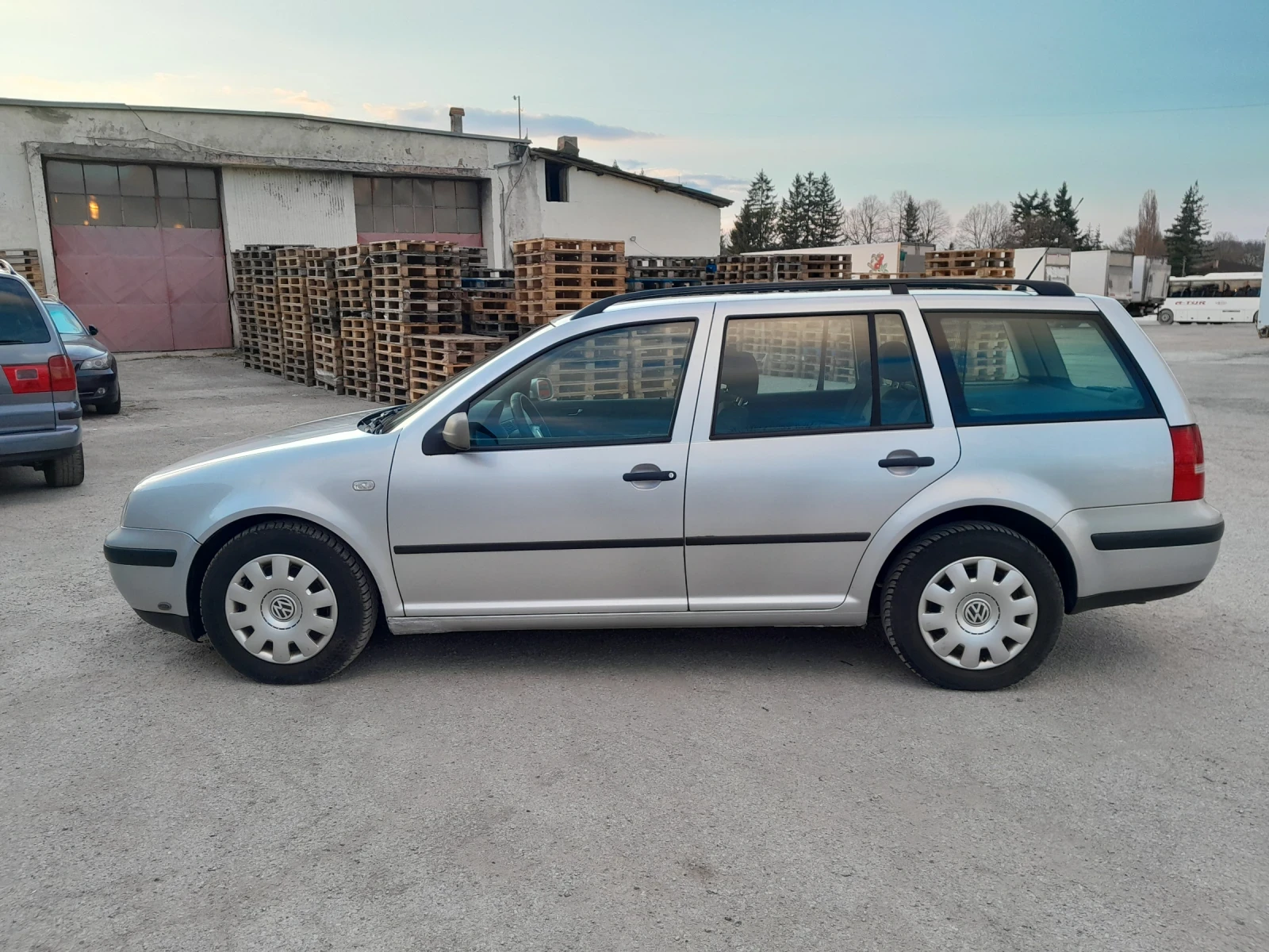 VW Golf 1.9 TDI 101 PS, снимка 6 - Автомобили и джипове - 54239437