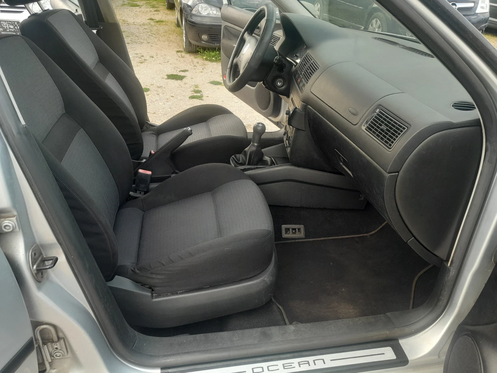 VW Golf 1.9 TDI 101 PS, снимка 11 - Автомобили и джипове - 54239437