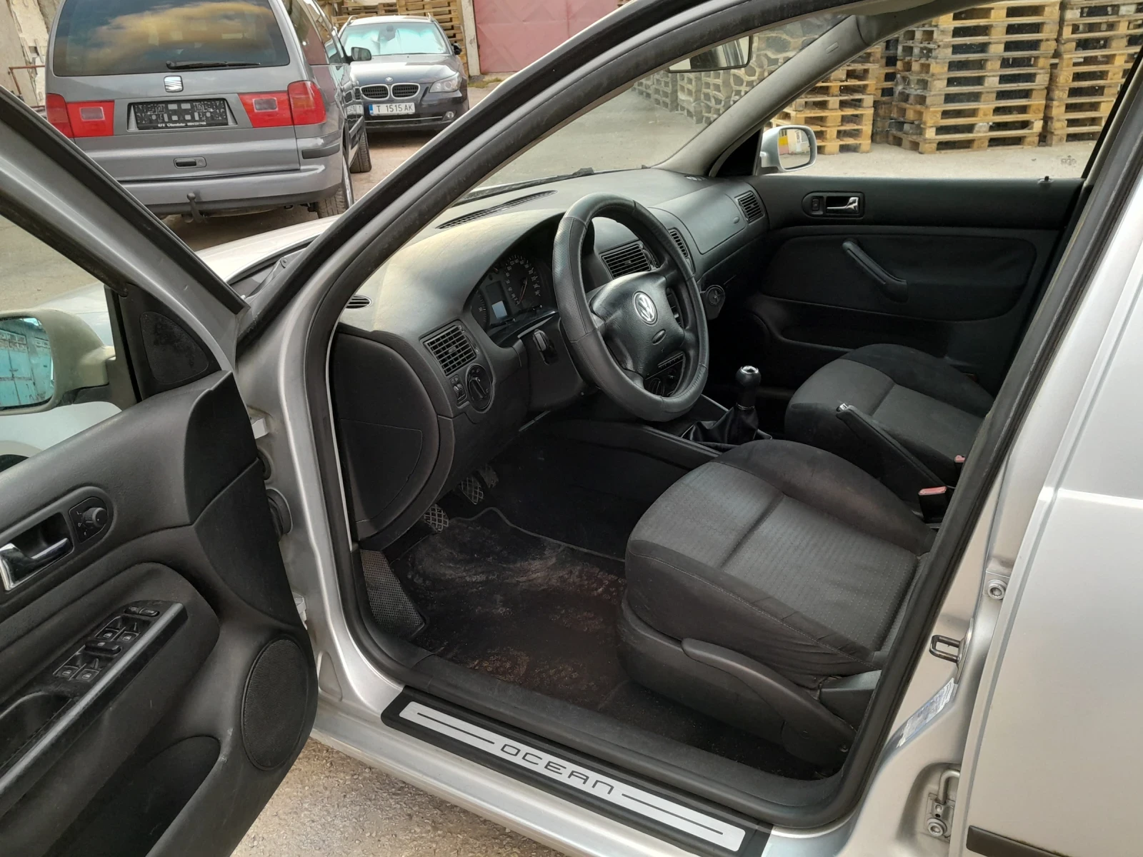 VW Golf 1.9 TDI 101 PS, снимка 8 - Автомобили и джипове - 54239437