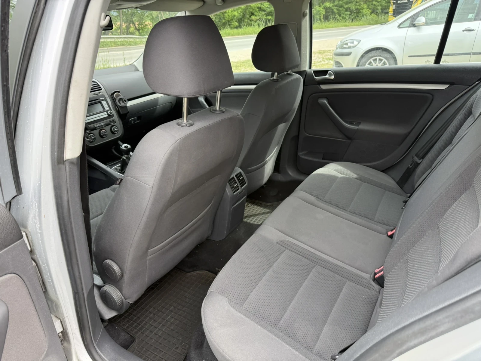 VW Golf 1.9TDI, снимка 12 - Автомобили и джипове - 54336308