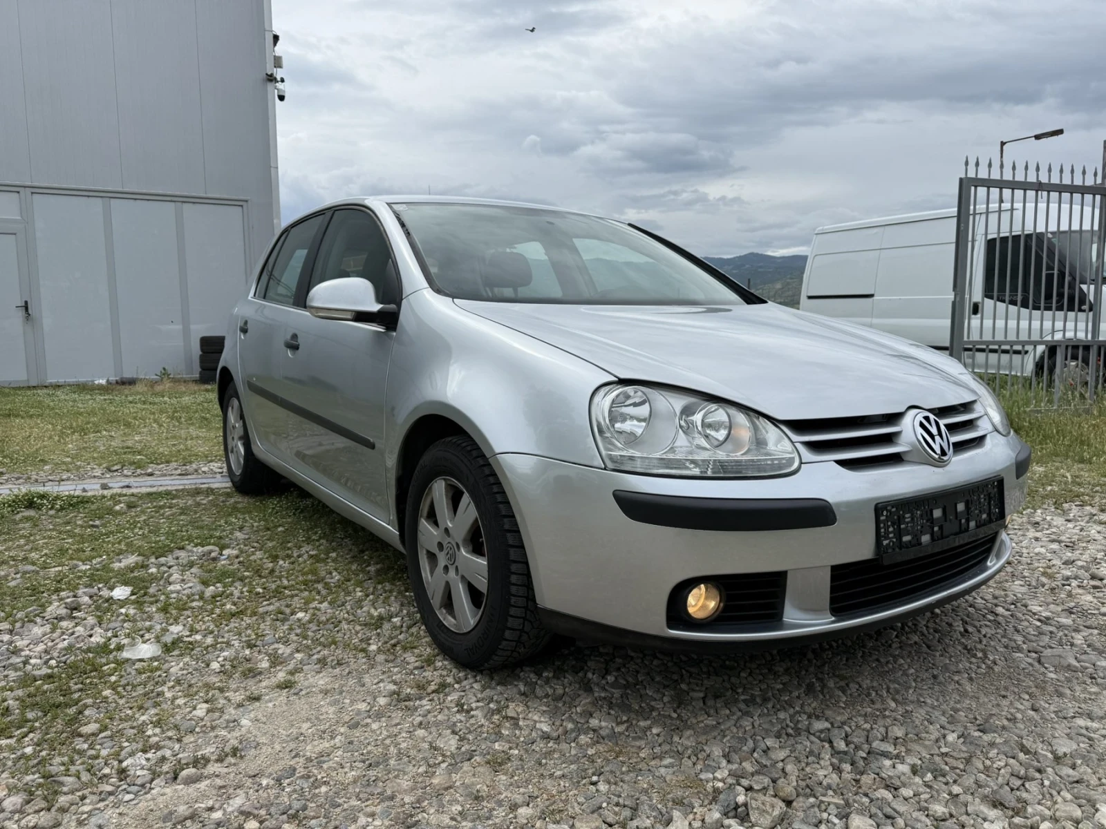 VW Golf 1.9TDI, снимка 9 - Автомобили и джипове - 54336308