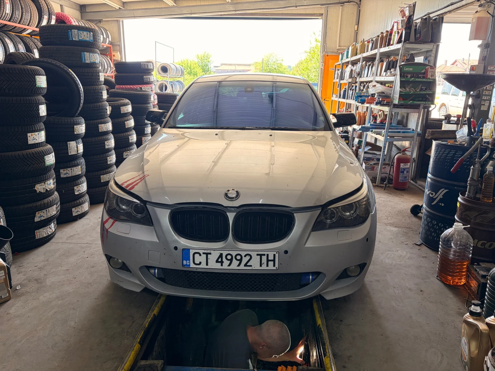BMW 525, снимка 8 - Автомобили и джипове - 54581094