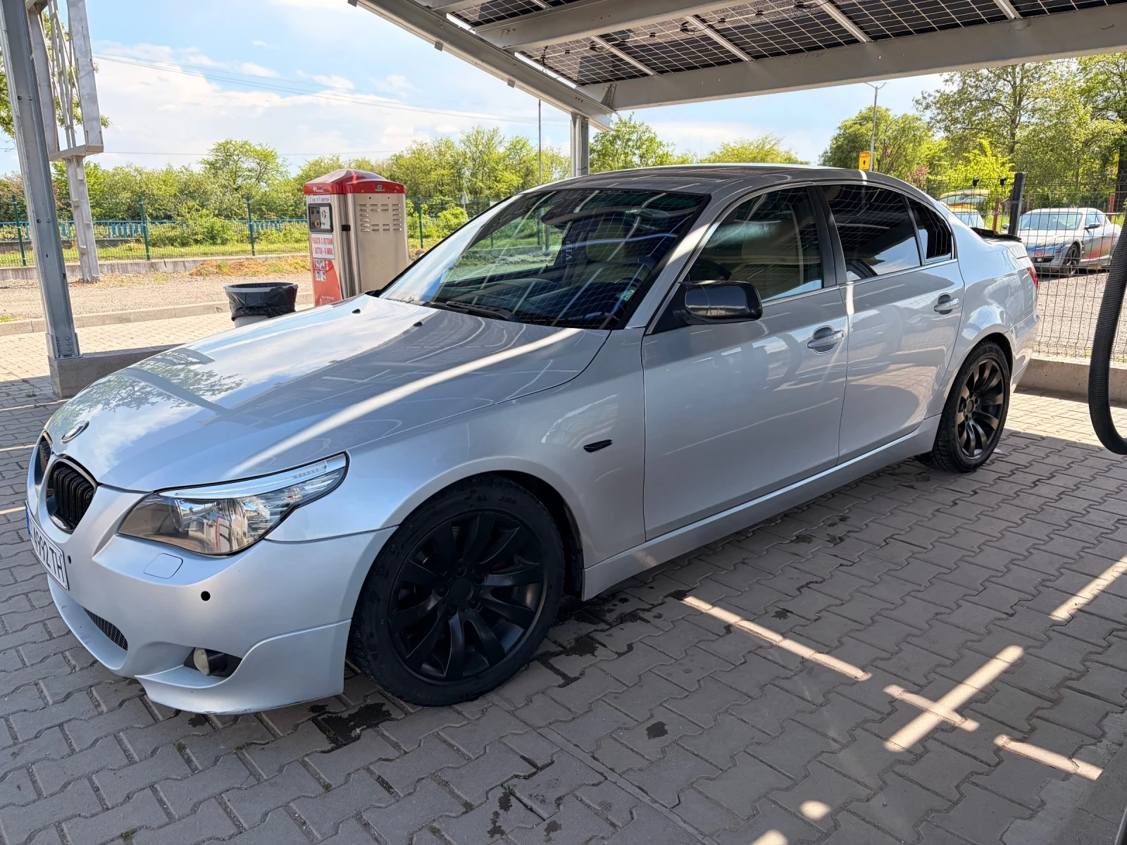 BMW 525