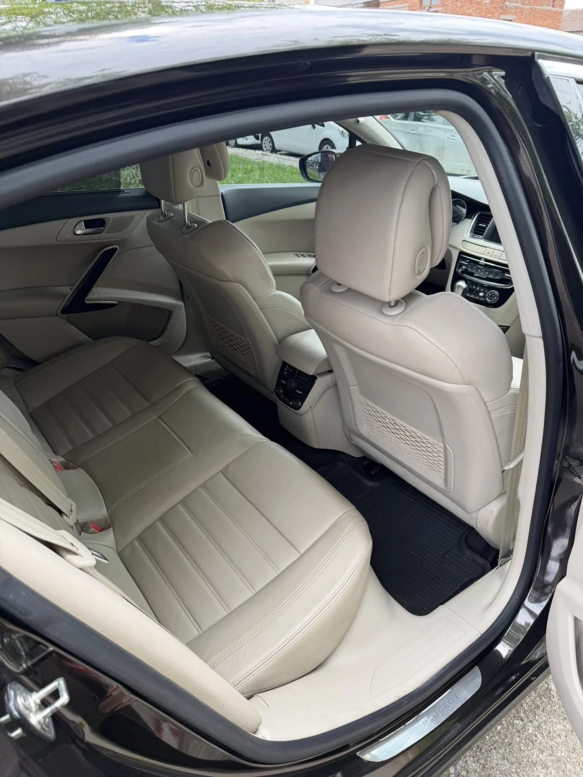 Peugeot 508 2.0 DIESEL AUSTRIA, снимка 12 - Автомобили и джипове - 54607047