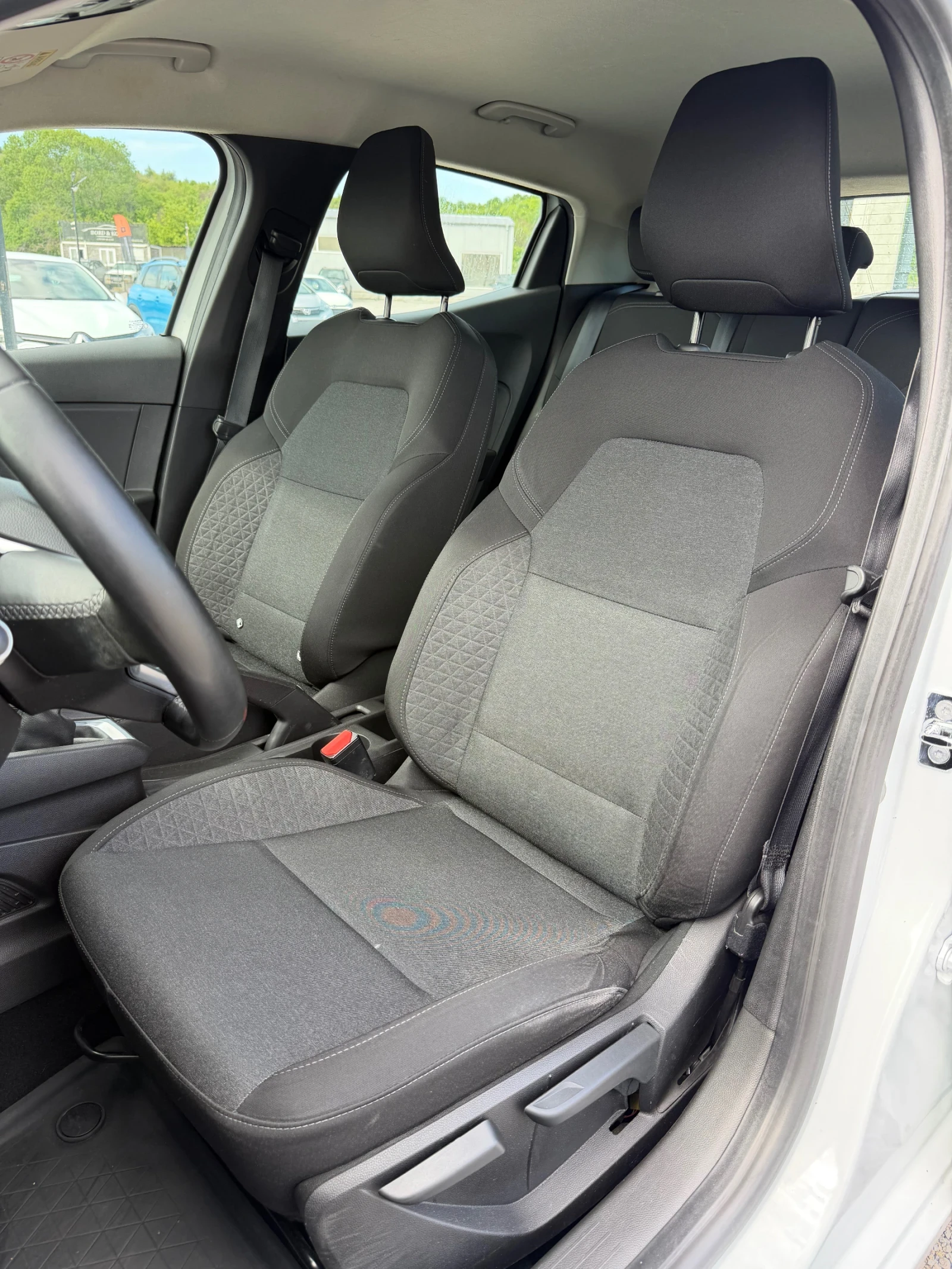 Renault Clio 1.5DCI LED NAVI EURO 6 TUV COC SERVICE BOOK, снимка 10 - Автомобили и джипове - 54627274