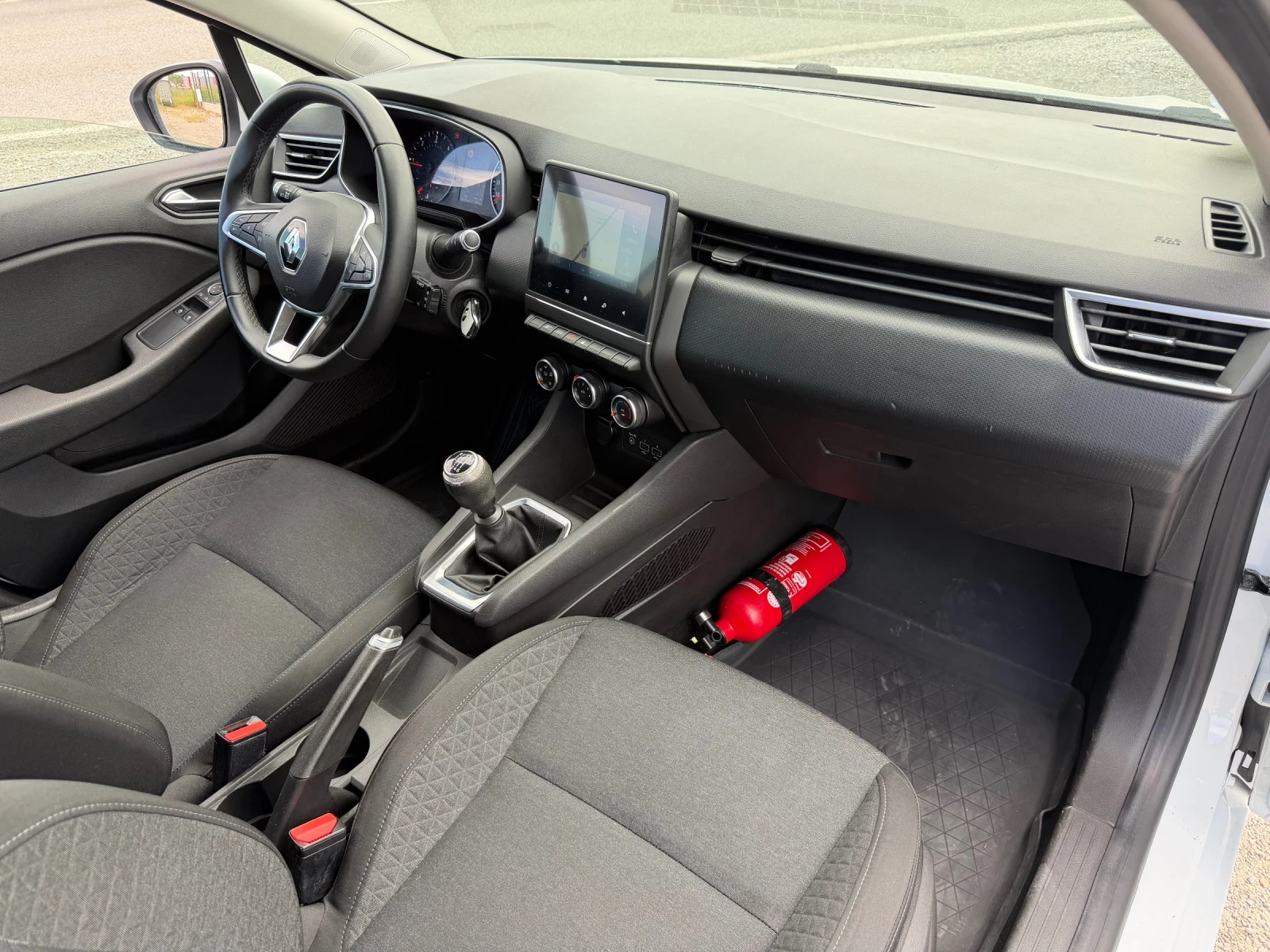 Renault Clio 1.5DCI LED NAVI EURO 6 TUV COC SERVICE BOOK, снимка 14 - Автомобили и джипове - 54627274