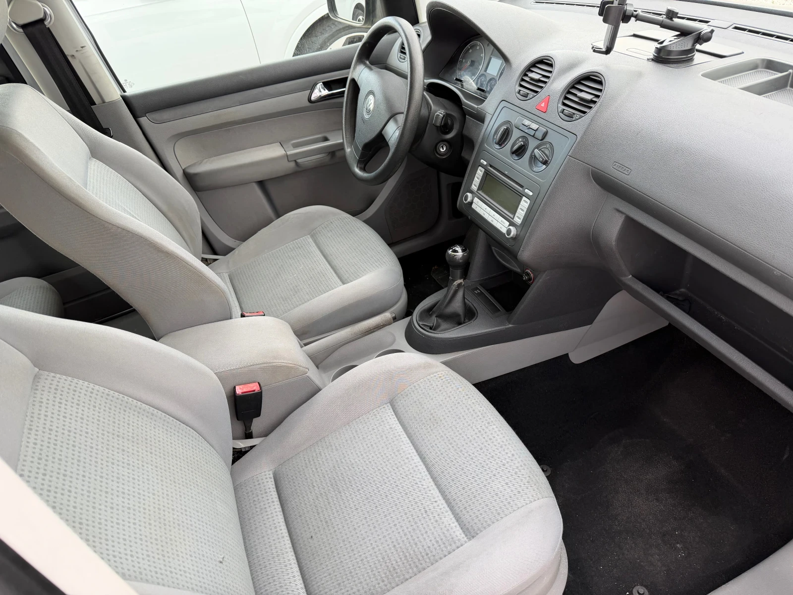 VW Caddy TOP OFERTA, снимка 6 - Автомобили и джипове - 54934210