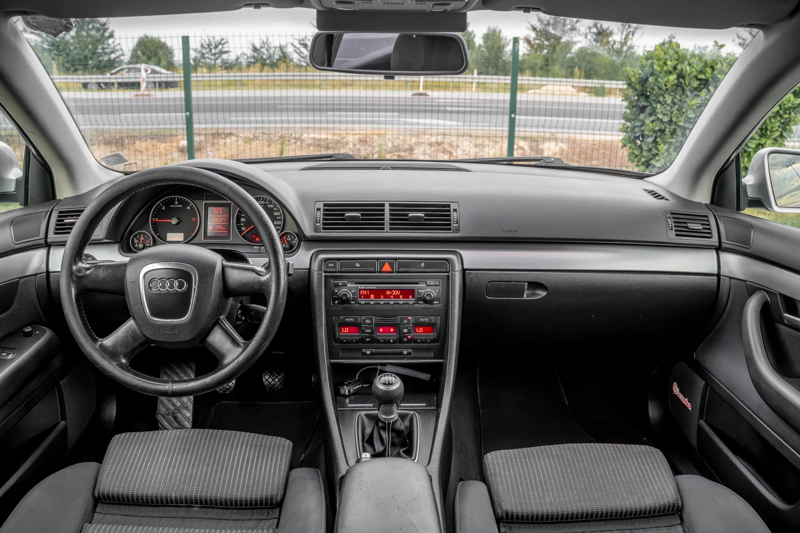 Audi A4, снимка 13 - Автомобили и джипове - 55695946