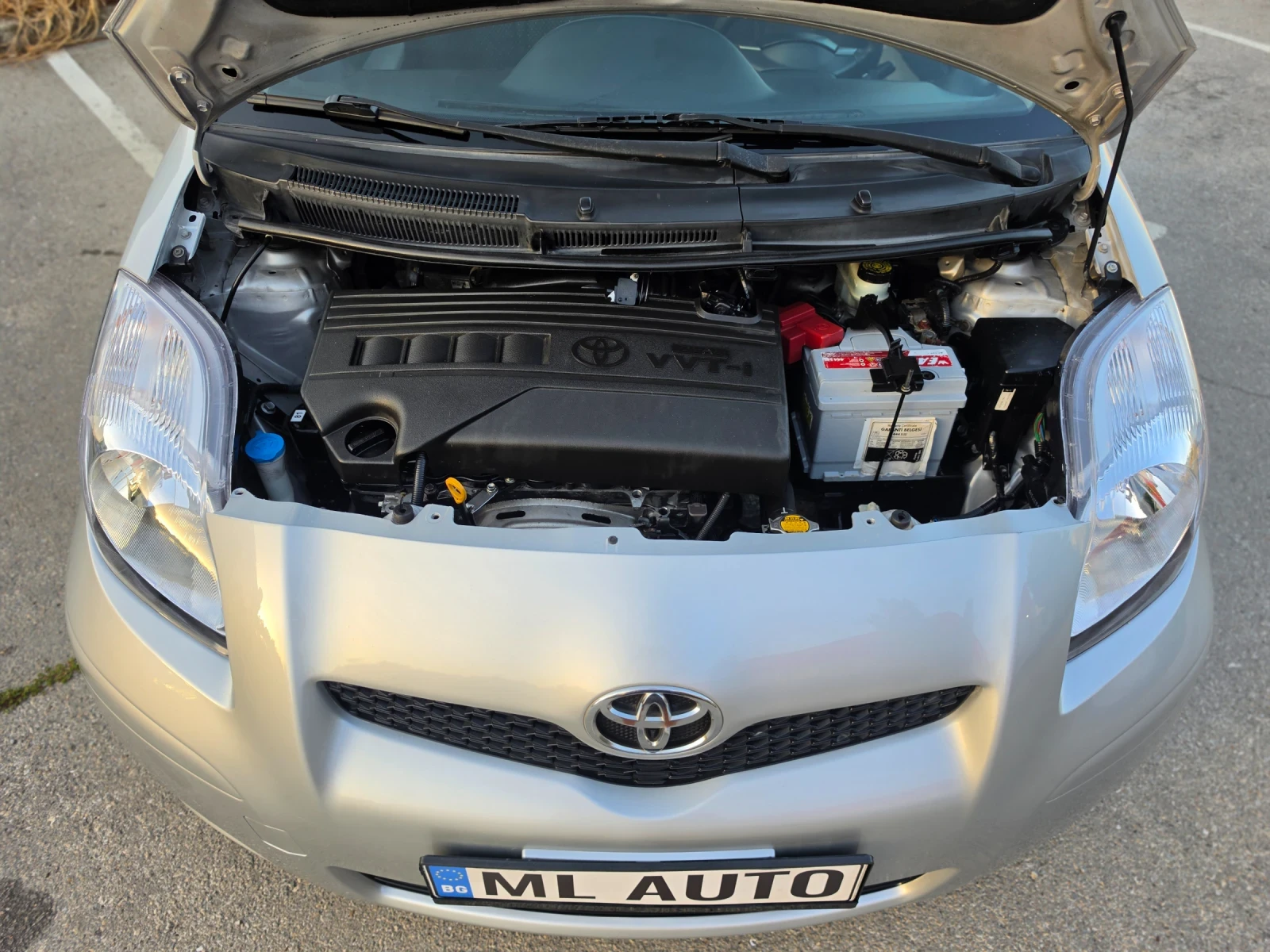 Toyota Yaris 1.3i 100hp * EURO 5 * ИТАЛИЯ * КЛИМАТРОНИК* , снимка 9 - Автомобили и джипове - 55870525