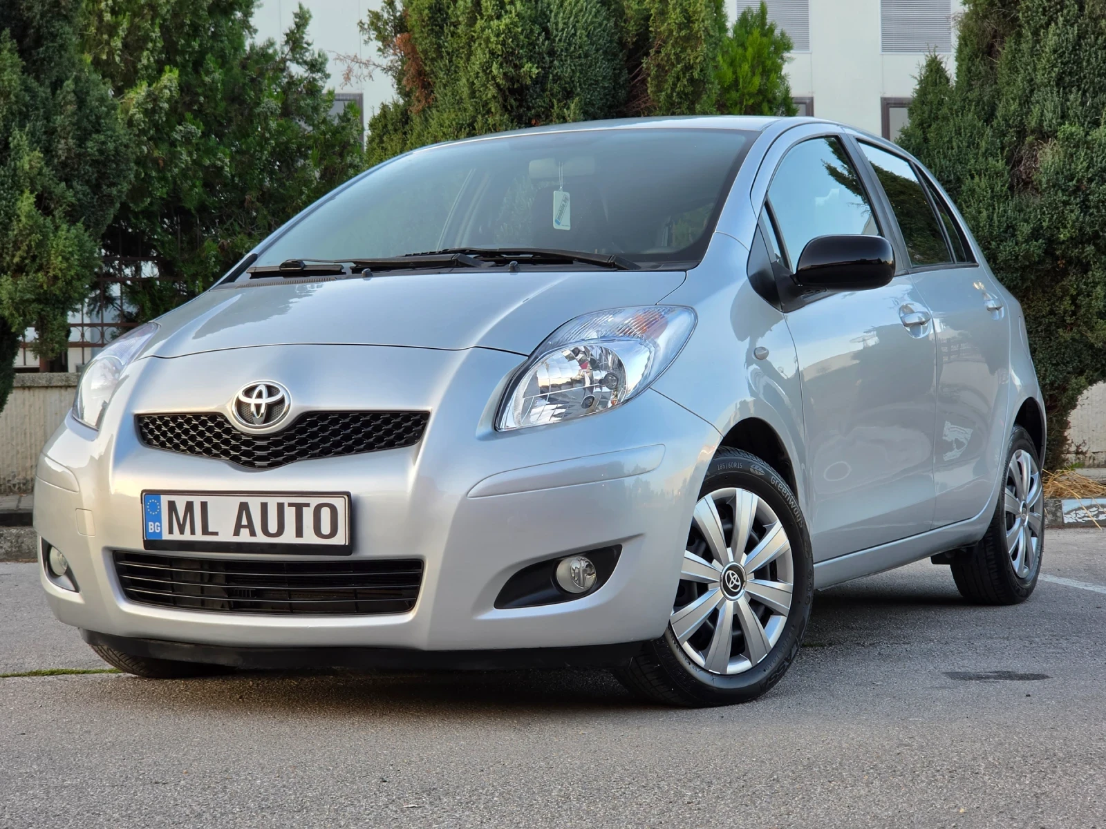 Toyota Yaris 1.3i 100hp * EURO 5 * ИТАЛИЯ * КЛИМАТРОНИК* 