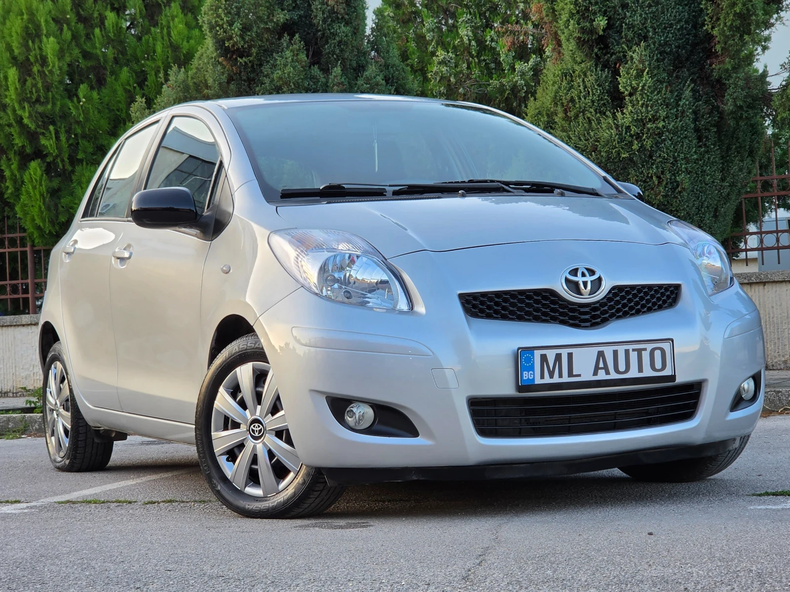 Toyota Yaris 1.3i 100hp * EURO 5 * ИТАЛИЯ * КЛИМАТРОНИК* , снимка 8 - Автомобили и джипове - 55870525
