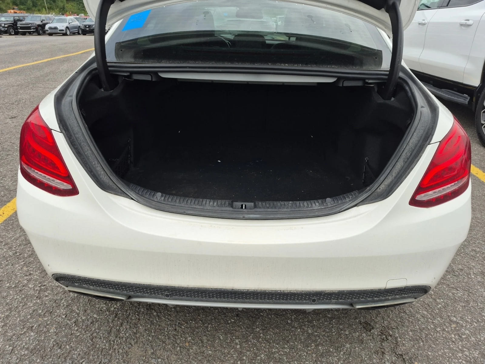 Mercedes-Benz C 300  DISTRONIC / 360 / MEMORY / BURMESTER , снимка 13 - Автомобили и джипове - 56023193