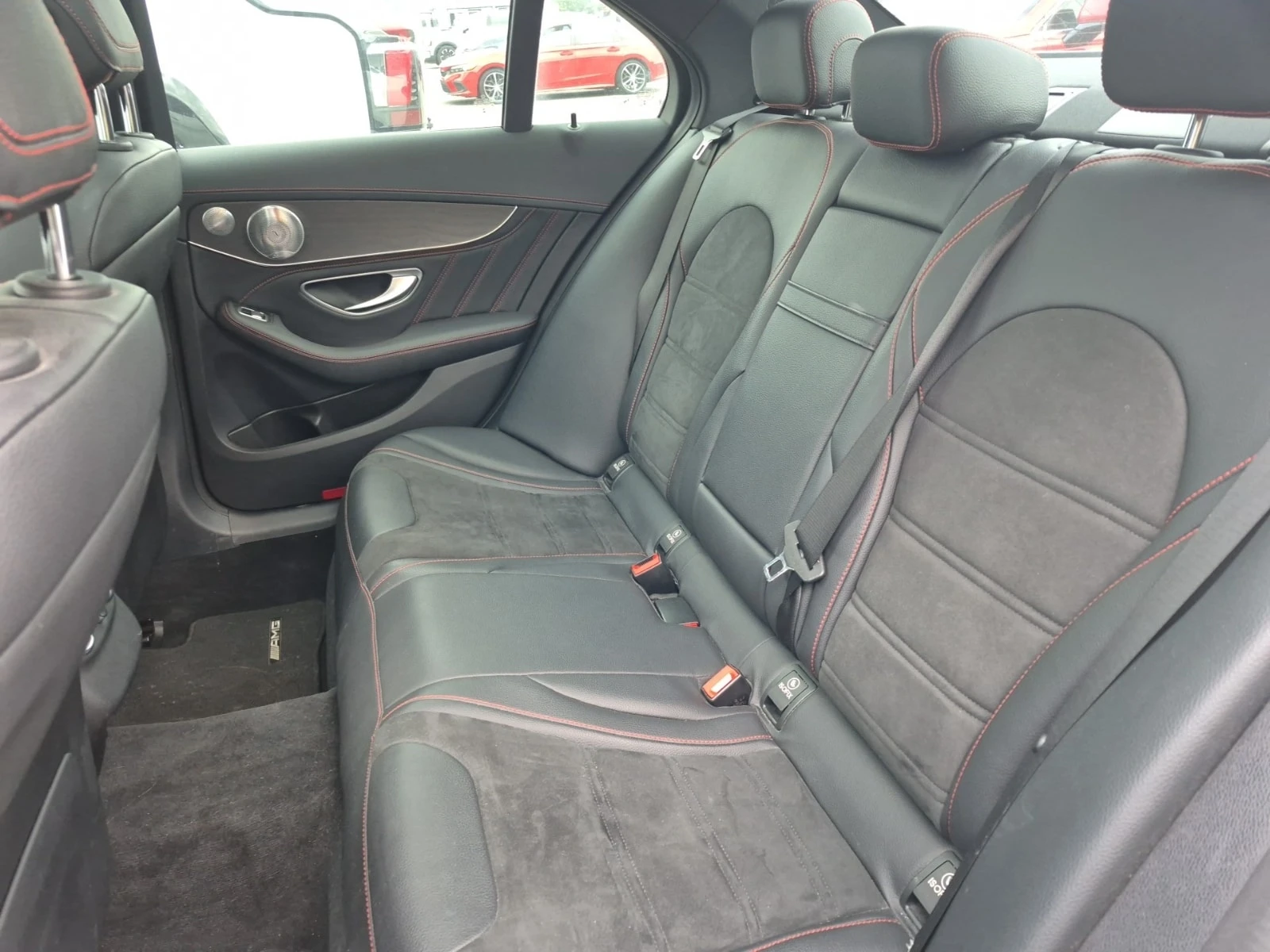 Mercedes-Benz C 300  DISTRONIC / 360 / MEMORY / BURMESTER , снимка 11 - Автомобили и джипове - 56023193