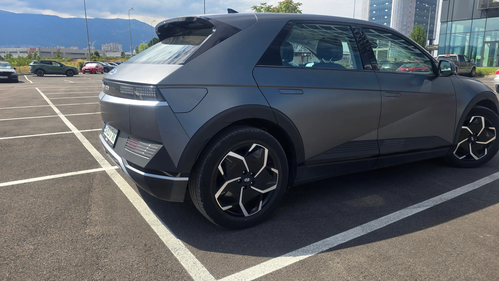 Hyundai Ioniq 5 74 kWh | ГАРАНЦИОНЕН | 1 Собственик, снимка 4 - Автомобили и джипове - 56091197