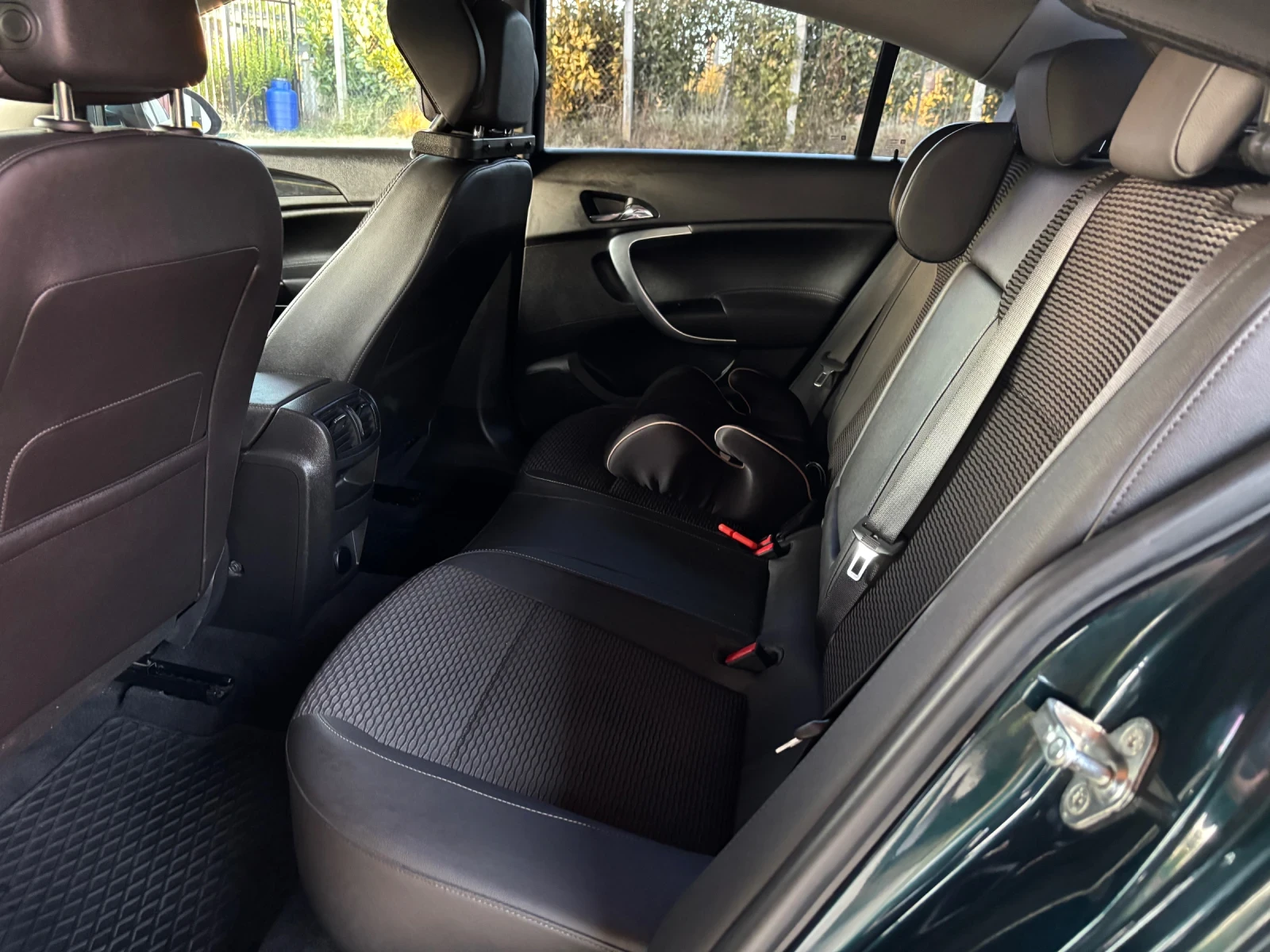 Opel Insignia, снимка 10 - Автомобили и джипове - 56133312