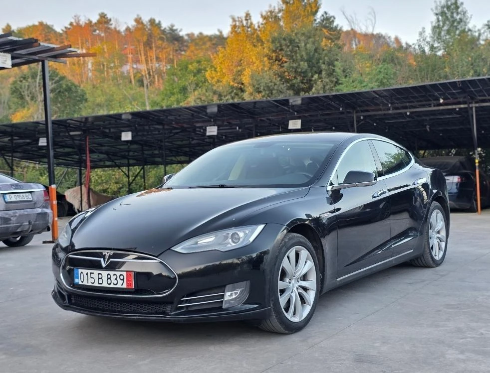 Tesla Model S Доживотно Безплатно Зареждане