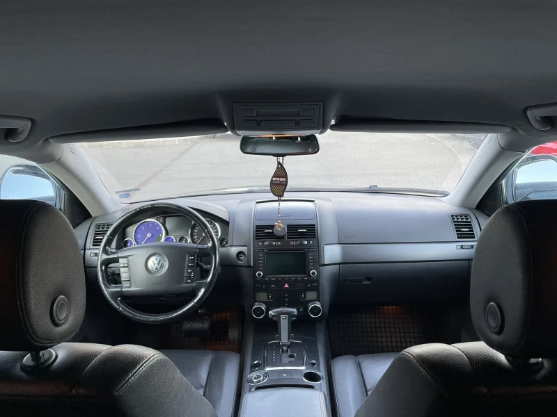 VW Touareg, снимка 3 - Автомобили и джипове - 52539037