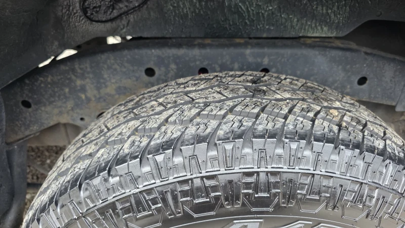 Nissan Terrano 2.7TDI, снимка 13 - Автомобили и джипове - 52878323