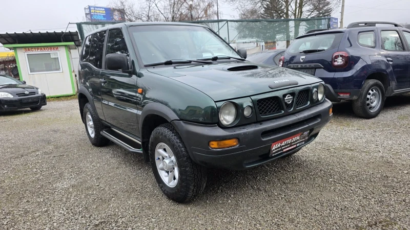 Nissan Terrano 2.7TDI, снимка 2 - Автомобили и джипове - 52878323
