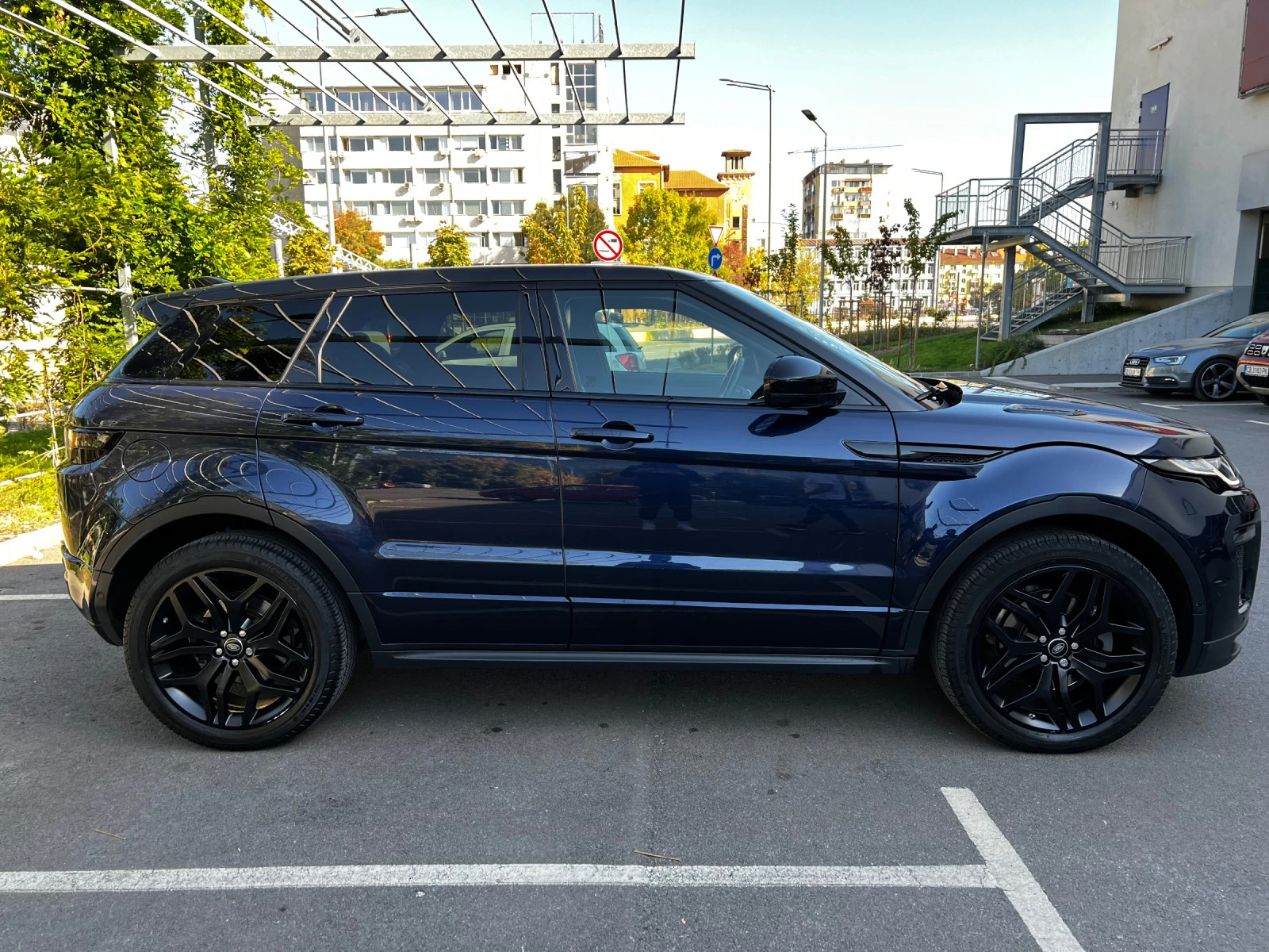 Land Rover Range Rover Evoque 2.0 TD4 * 180p.s * AWD * Dynamic  - изображение 4