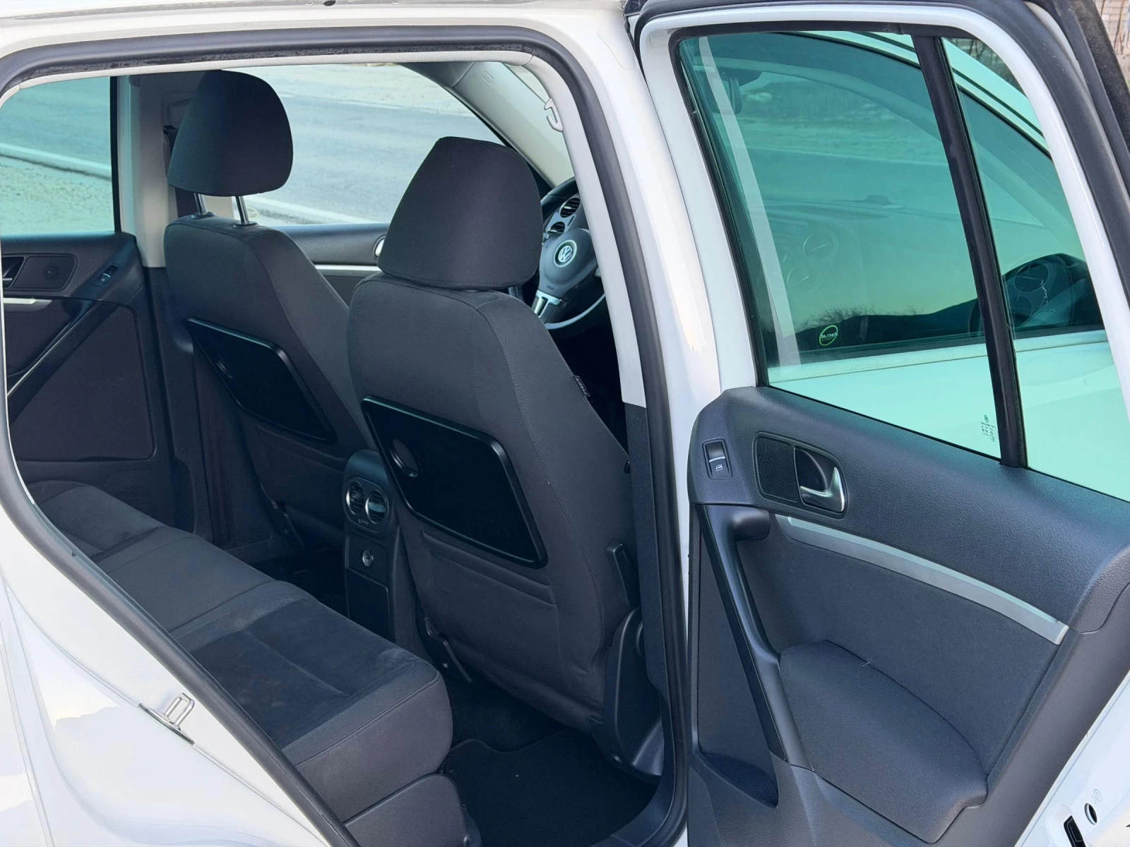 VW Tiguan 2.0TDI 140k.s 4X4 HIGHLNE | Mobile.bg � ����������� 12