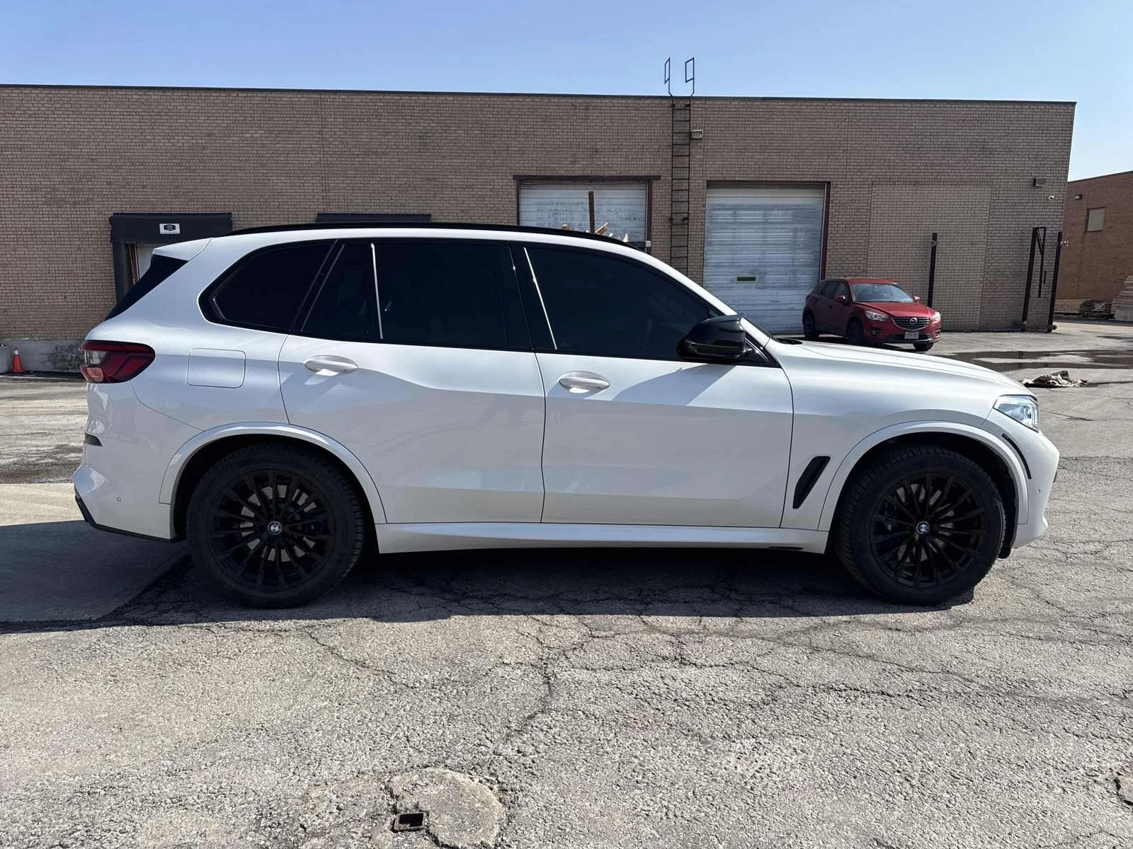 BMW X5 BMW X5 xDrive 40i / M-sport / SWAROVSKI, снимка 4 - Автомобили и джипове - 54415247