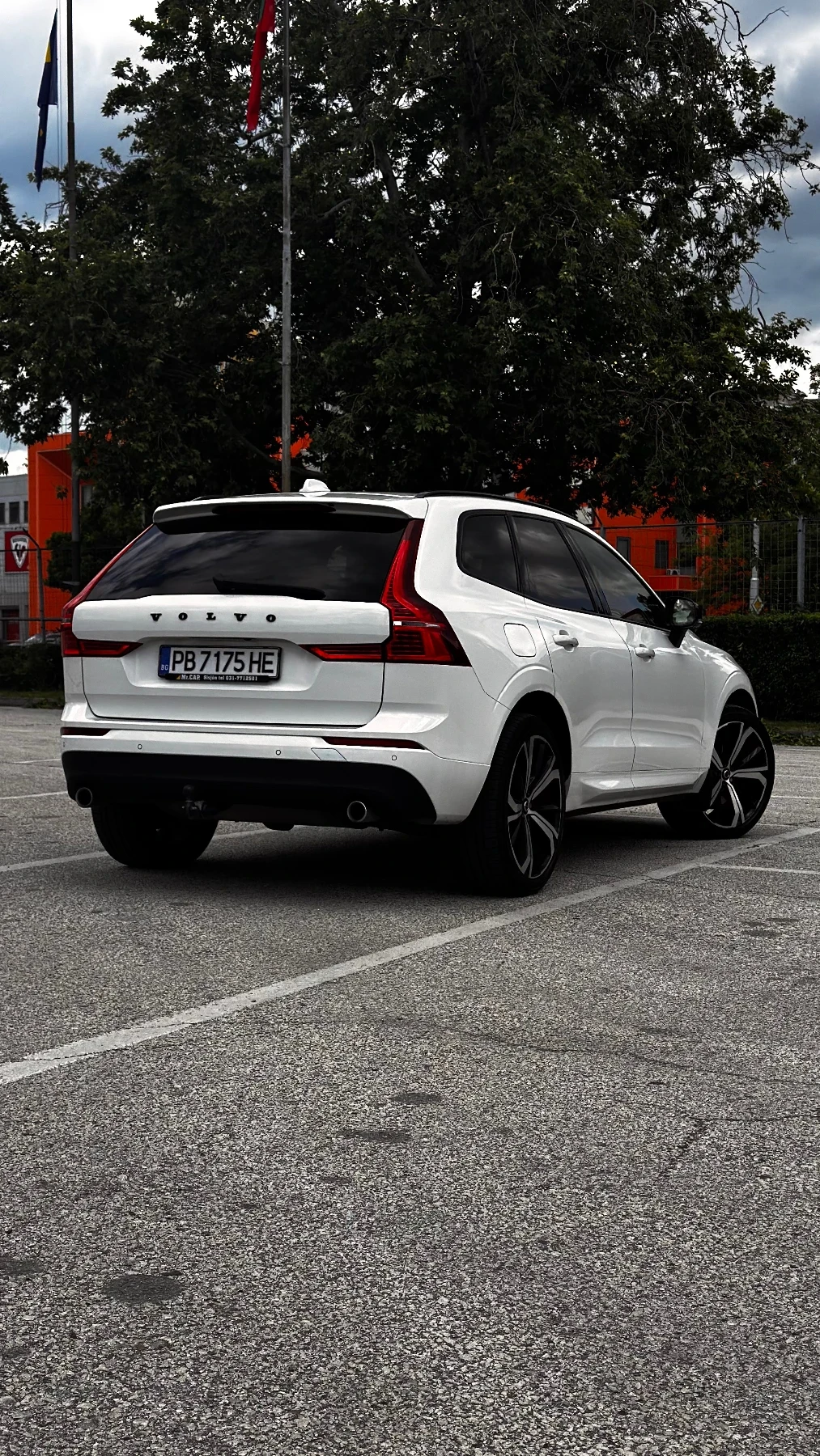 Volvo XC60 T8 Twin Engine, снимка 4 - Автомобили и джипове - 54670237