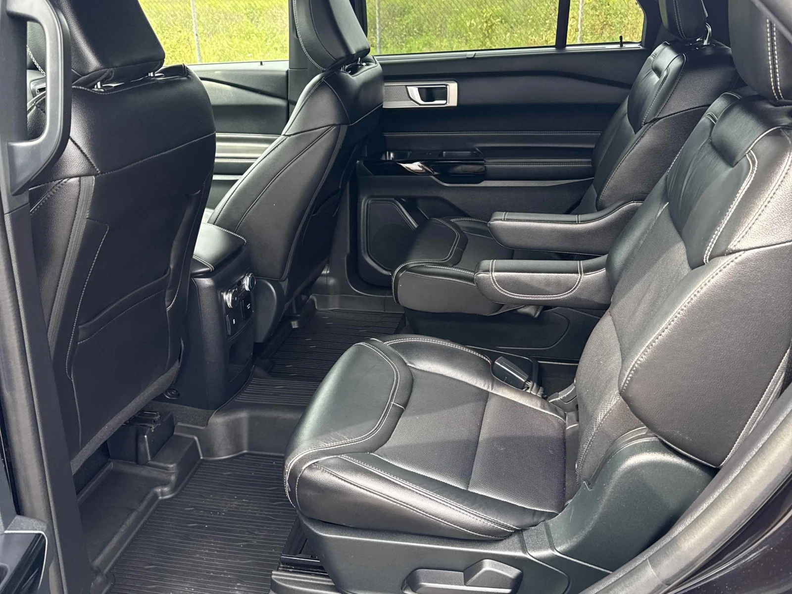 Ford Explorer * ST * CARFAX * ОПЦИЯ ЗА ФИНАНСИРАНЕ , снимка 12 - Автомобили и джипове - 56080014