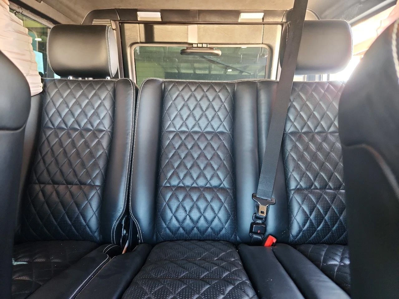 Mercedes-Benz G 63 AMG 4MATIC | CARFAX | АВТОКРЕДИТ БЕЗ ПЪРВОНАЧАЛНА, снимка 10 - Автомобили и джипове - 56156409