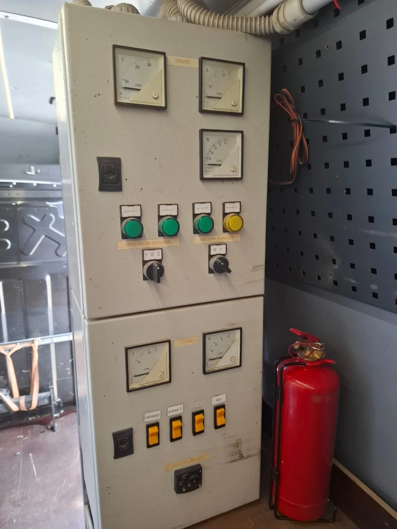 Iveco Daily 35S13V 12 mc, снимка 10 - Бусове и автобуси - 52153960