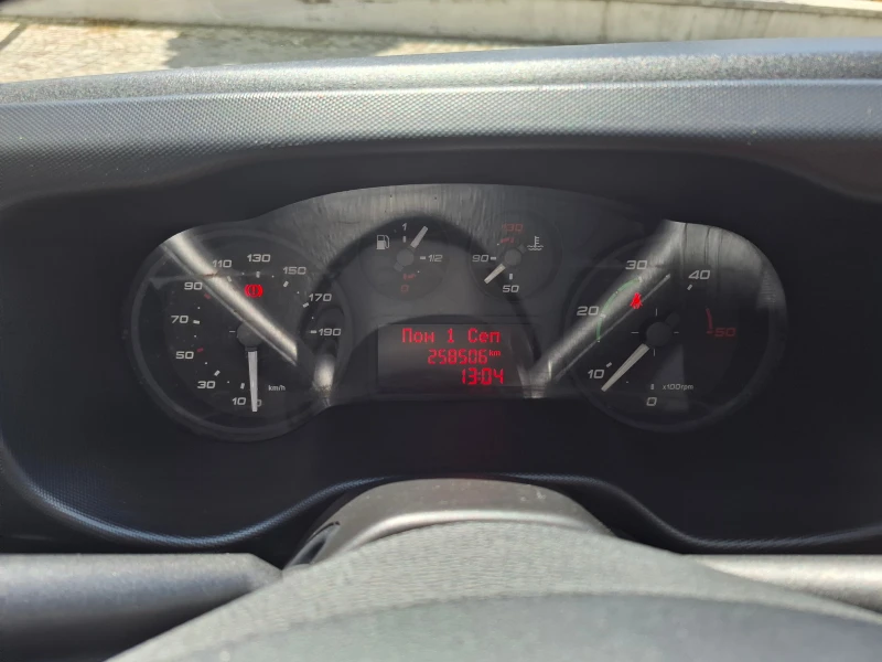 Iveco Daily 35S13V 12 mc, снимка 13 - Бусове и автобуси - 52153960