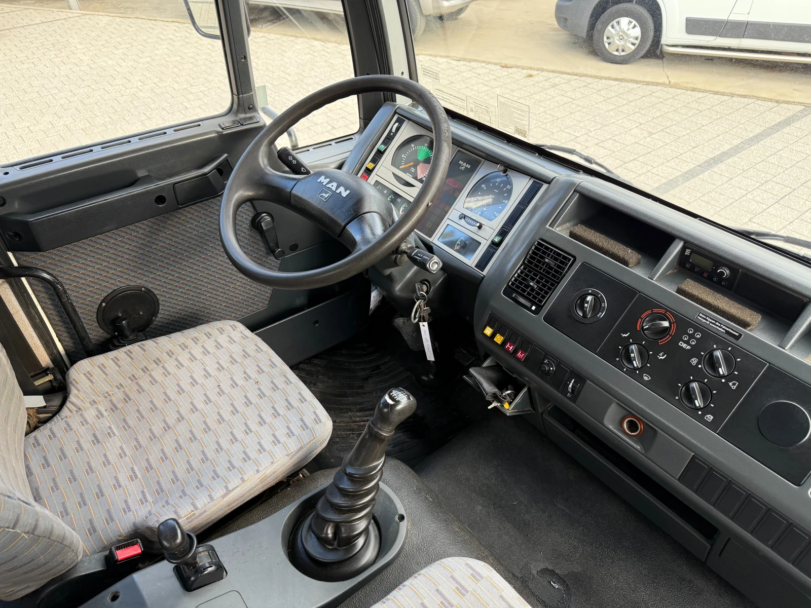 Man L LE 10.140    Atlas 3  | Mobile.bg   13