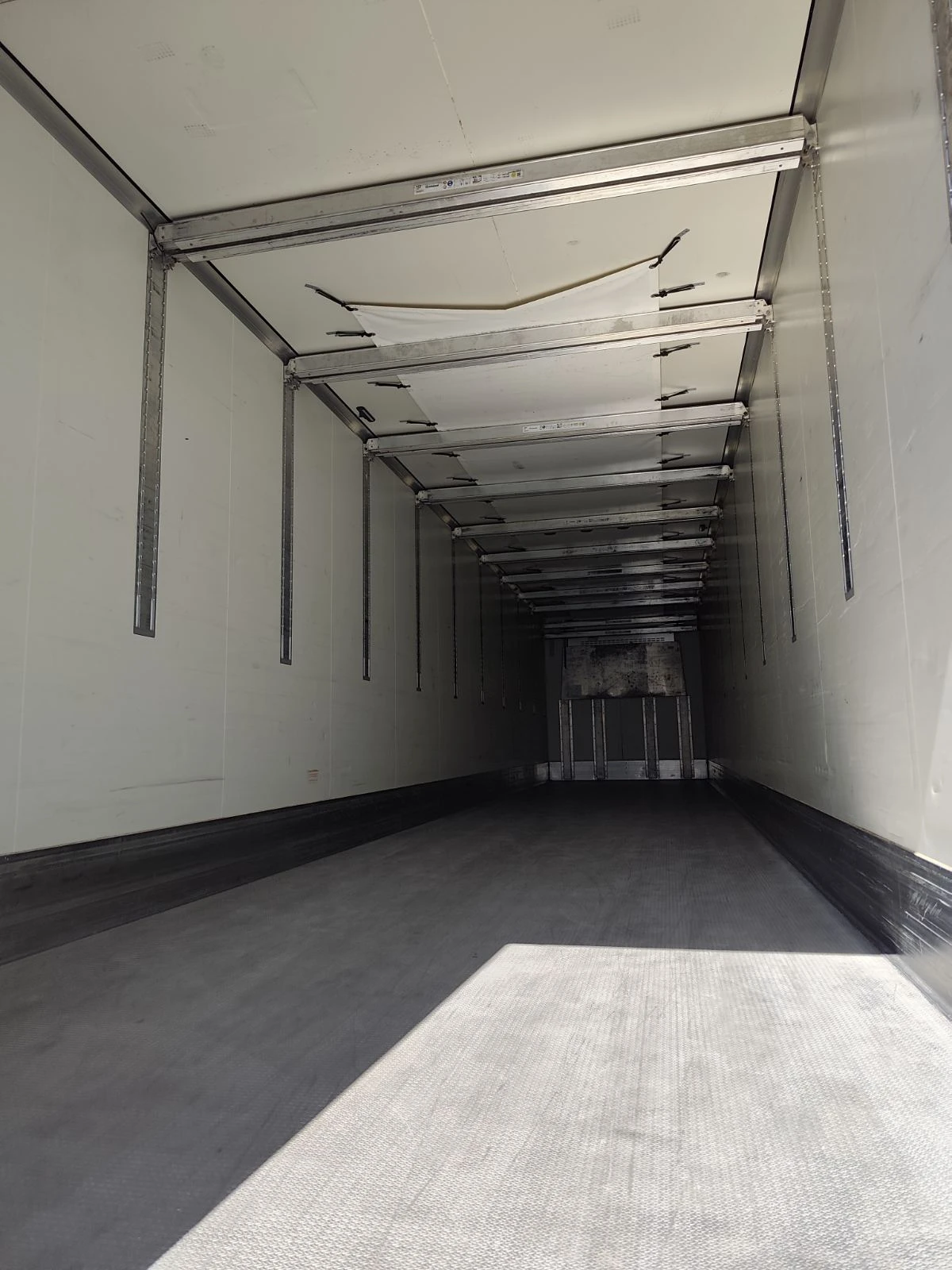 Полуремарке Krone Cool Liner, снимка 10 - Ремаркета - 55517810