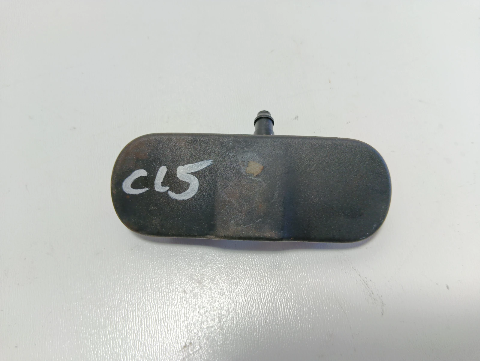 пръскалка челно стъкло дясна 04L955988C VW Passat CC
