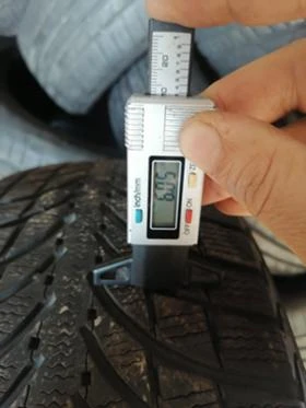 Гуми Зимни 235/60R18, снимка 5